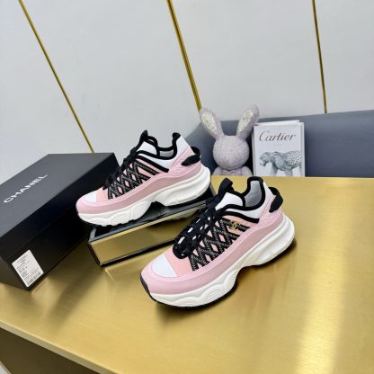 Chanel men's and women's couple's pink and black classic sports casual dad shoes - Image 4