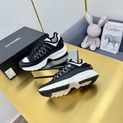 Chanel men's and women's couple's black and white classic sports all-match casual dad shoes - Image 5