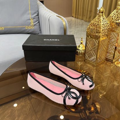 Chanel autumn and winter new pink round head with bow retro loafers - Image 5