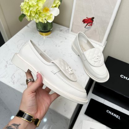 Chanel's new white early spring loafers - Image 5