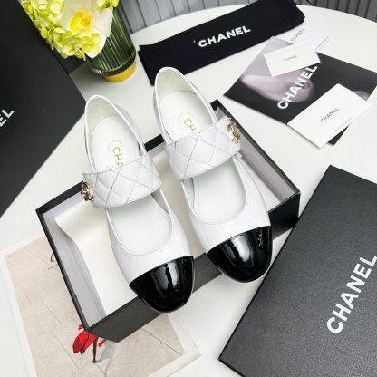 Chanel early spring new white round pointed toe small leather shoes heel height 2.5cm - Image 4
