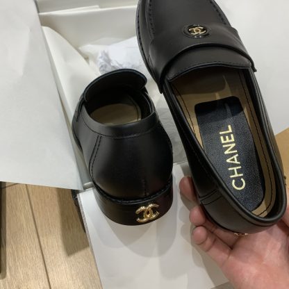 Chanel autumn and winter new black retro style small round head loafers - Image 4