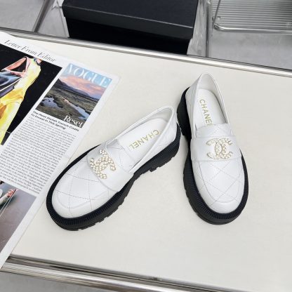 Chanel autumn and winter series new retro style small round head white loafers - Image 5