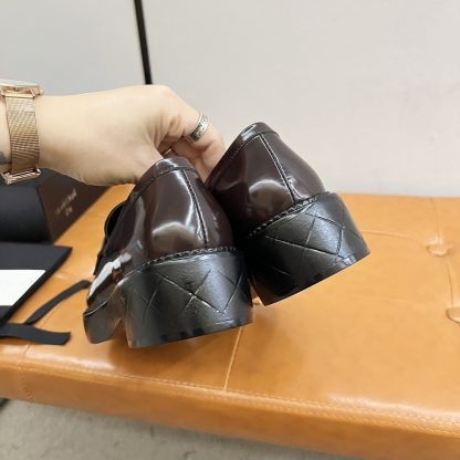 Chanel Autumn Winter Series Brown Small Round Toe Slim Loafers - Image 5