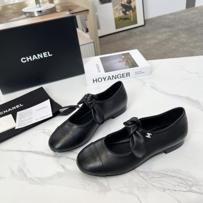 Chanel black autumn and winter retro style small round head with bow loafers - Image 5