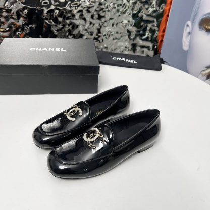 Chanel Early Spring Dance Shoes Series Small Round Toe Slim Black Shiny Loafers - Image 5