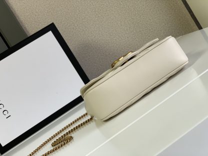 Gucci white chain bag - Image 5