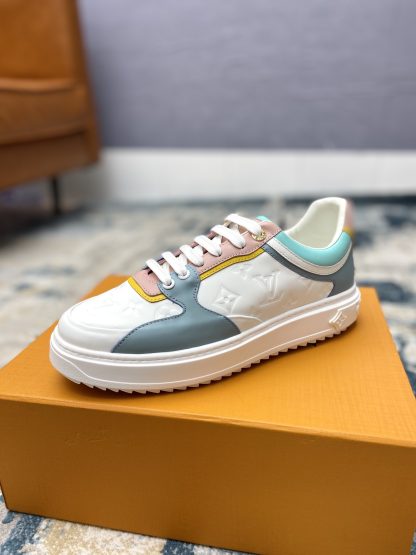Louis Vuitton casual all-match sneakers - Image 4