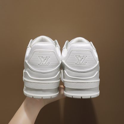 Louis Vuitton's popular skateboard shoes - Image 5