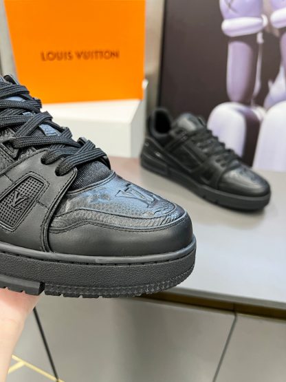 Louis Vuitton's popular skateboard shoes - Image 5