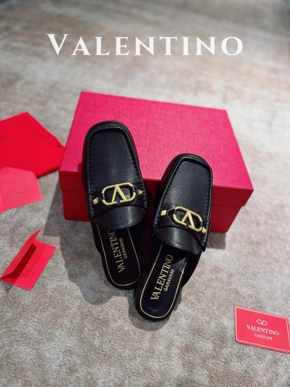 VALENTINO Fashion V Buckle Metal Element Open-Toed Sandals - Image 5