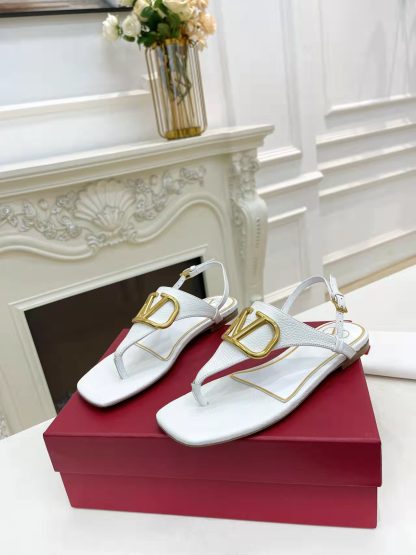 VALENTINO Fashionable and versatile thong sandals - Image 5