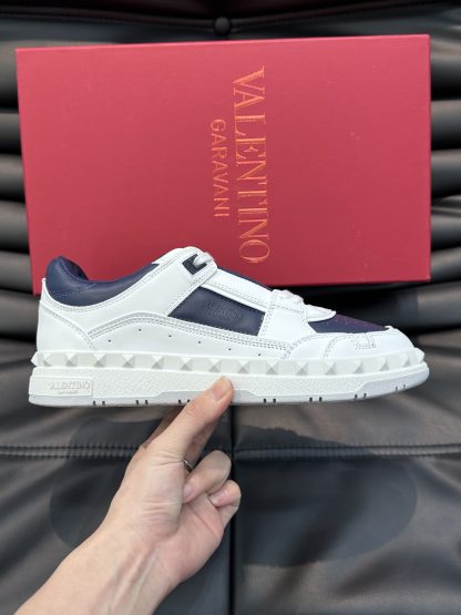 VALENTINO low-top calfskin sneakers - Image 5