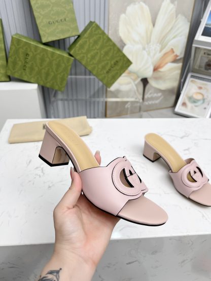 Gucci Interlocking G slide sandals - Image 5