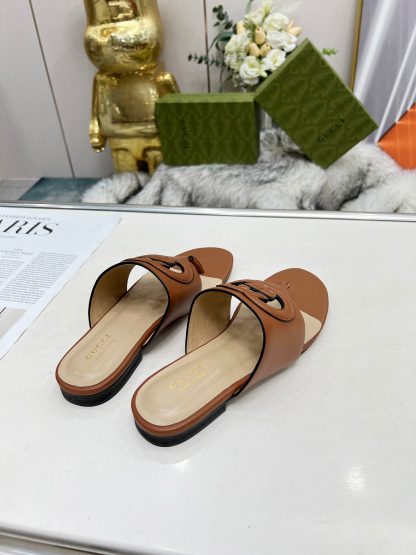 Gucci flip flops - Image 6
