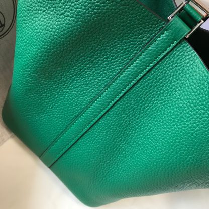 Hermès Emerald Lightweight, Wear-Resistant and Waterproof Cowhide Handbag - Image 5