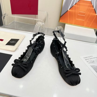 VALENTINO Elegant flat shoes with rivets and fashionable casual shoes - Image 4