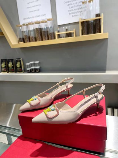 VALENTINO exquisite large V buckle high heels - Image 5