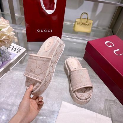 Gucci Women's New GG Platform Slide Sandals - Image 5