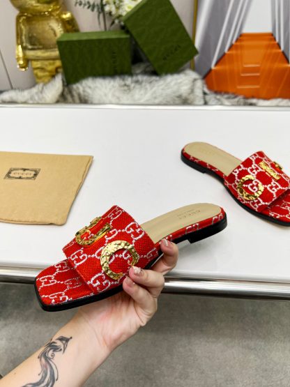 Gucci women's flat slippers - Image 5