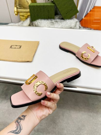 Gucci women's flat slippers - Image 6