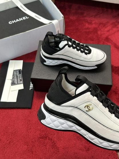 Chanel classic men's and women's couple's white and black mix and match fashion casual sports shoes - Image 4