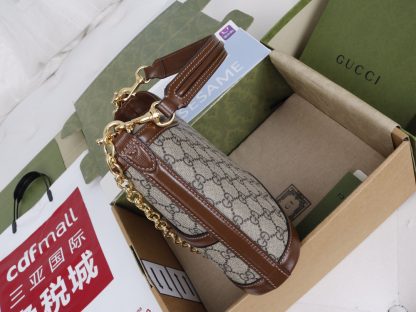 Gucci Interlocking Double G Oval Shoulder Bag - Image 5