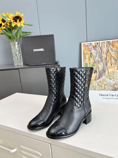 Chanel's latest black Martin boots for the autumn and winter season - Image 4
