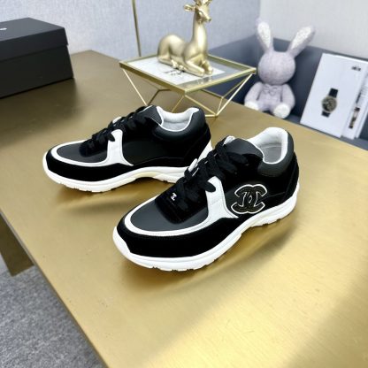 Chanel classic black and white versatile casual sneakers - Image 5