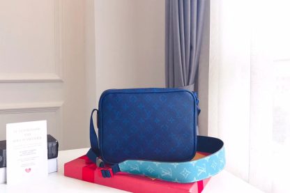 Louis Vuitton MESSENGER Small Messenger Bag - Image 5