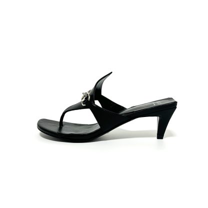 Gucci Spring and Summer Square Toe Flip Flops Classic Buckle Series - Image 5