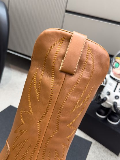 Chanel brown autumn and winter main season worth buying boots - Image 5
