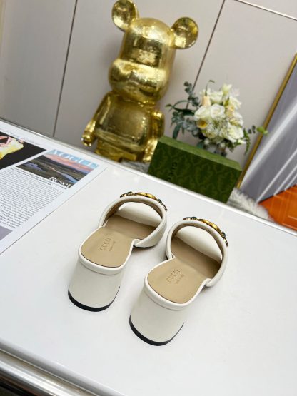 Gucci spring and summer new GG rhinestone buckle round toe thick heel slippers - Image 5