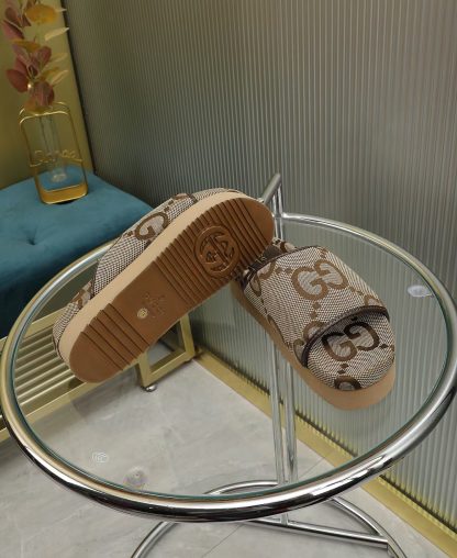 Gucci's latest limited edition high-top platform slippers - Image 6