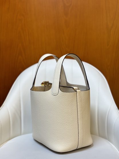 Hermes cream platinum buckle 18cm basket bag - Image 5