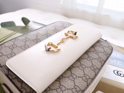 Gucci classic modern stylish crossbody bag - Image 5