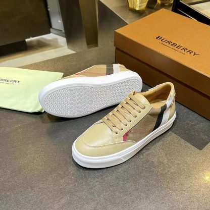 Burberry low-top sneakers - Image 5