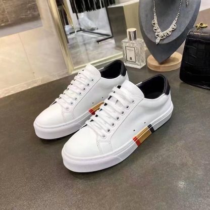 Burberry low-top sneakers
