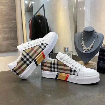 Burberry low-top sneakers - Image 6