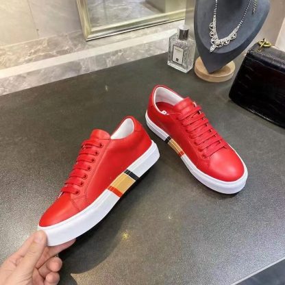 Burberry low-top sneakers - Image 5