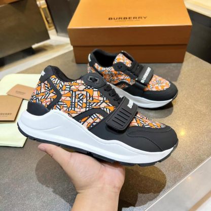 Burberry thick-soled sports shoes - Image 5