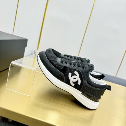 Chanel classic black and white mix and match versatile casual sneakers - Image 5