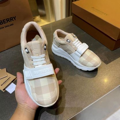 Burberry thick-soled sports shoes - Image 5