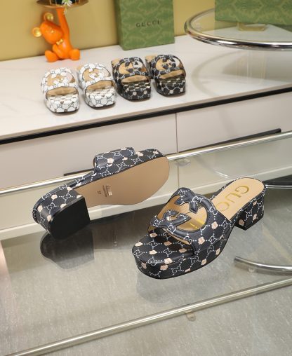 Gucci platform slippers - Image 6