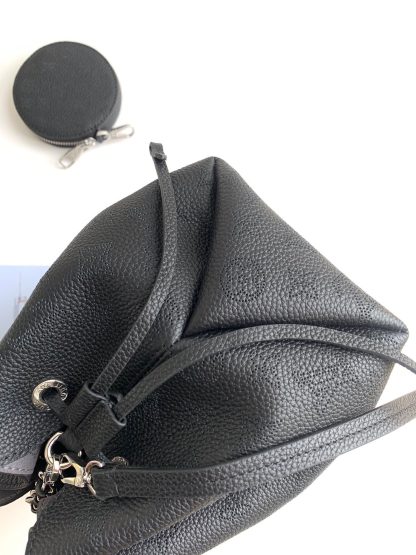 Louis Vuitton m57201 grey leather bag - Image 5
