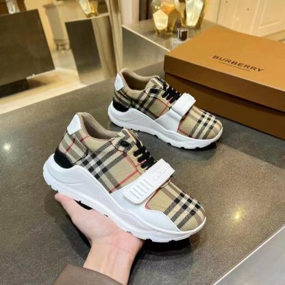 Burberry thick-soled sports shoes - Image 5