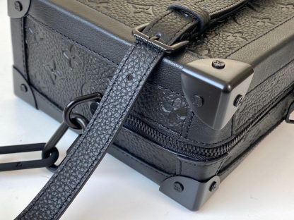 Louis Vuitton M55700 Soft Trunk Bag - Image 5
