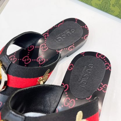 Gucci women's flat slippers - Image 5
