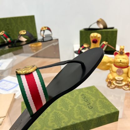 Gucci women's flat slippers - Image 6
