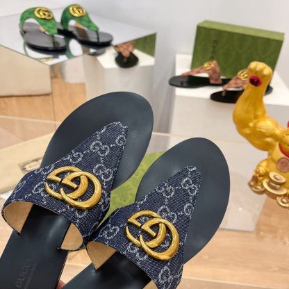 Gucci women's flat slippers - Image 6